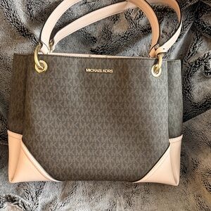 Michael Kors Tan and Cream Shoulder Bag